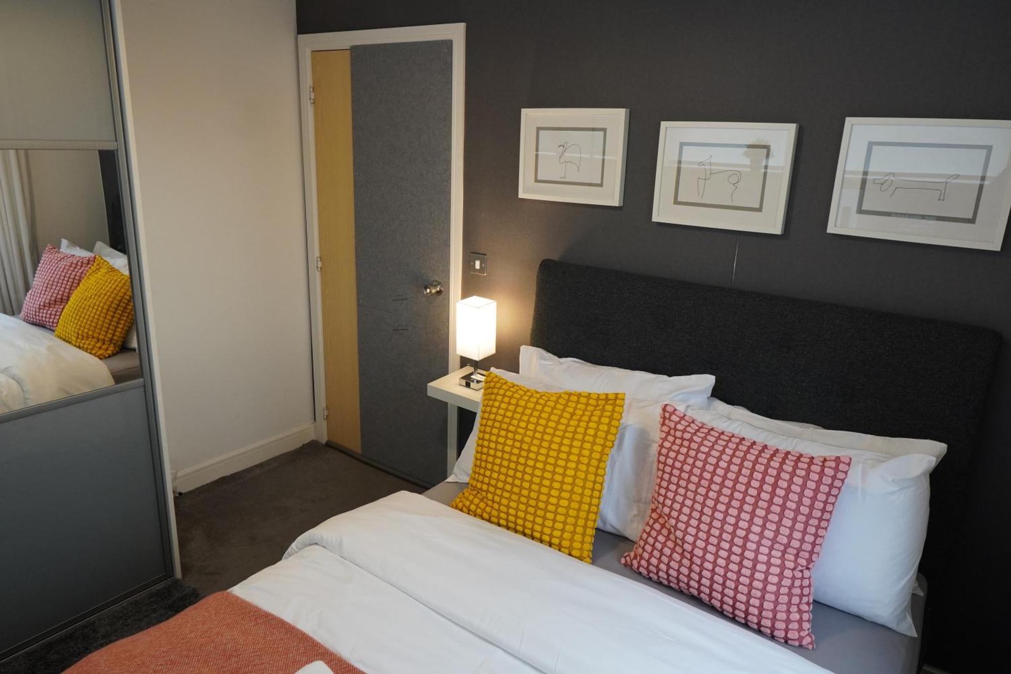 Luxury Rooms - Pick A Room - Free Parking & Kitchen Access, Near Etihad Stadium, The Coop Live & Piccadilly Station, Manchester Exteriör bild